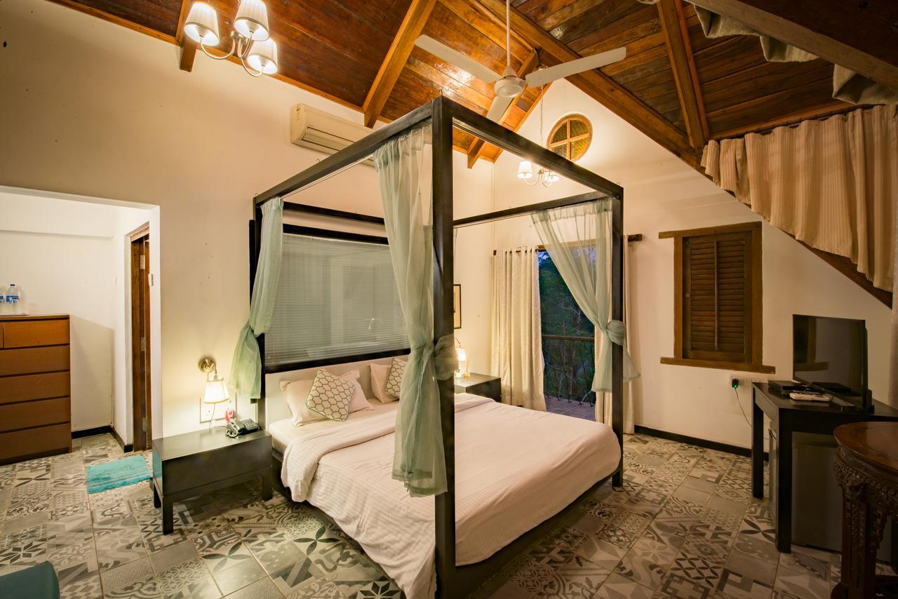 Waters Boutique Hotel By Spectrum Holiday Гоа Екстер'єр фото
