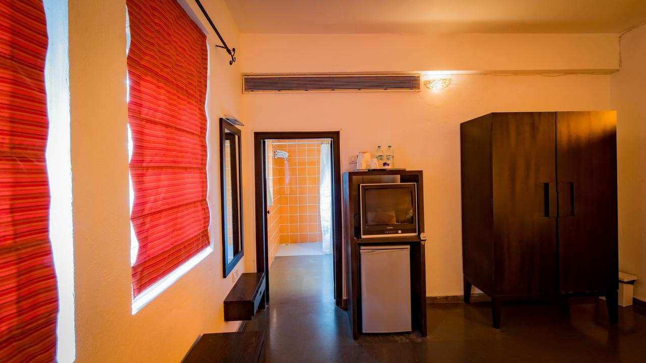 Waters Boutique Hotel By Spectrum Holiday Гоа Екстер'єр фото