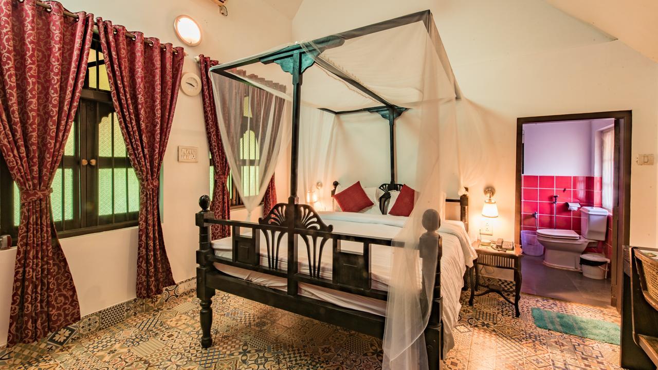 Waters Boutique Hotel By Spectrum Holiday Гоа Екстер'єр фото