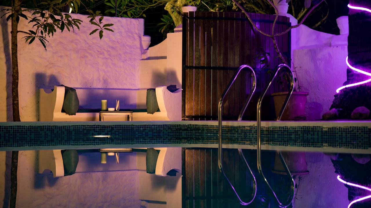 Waters Boutique Hotel By Spectrum Holiday Гоа Екстер'єр фото